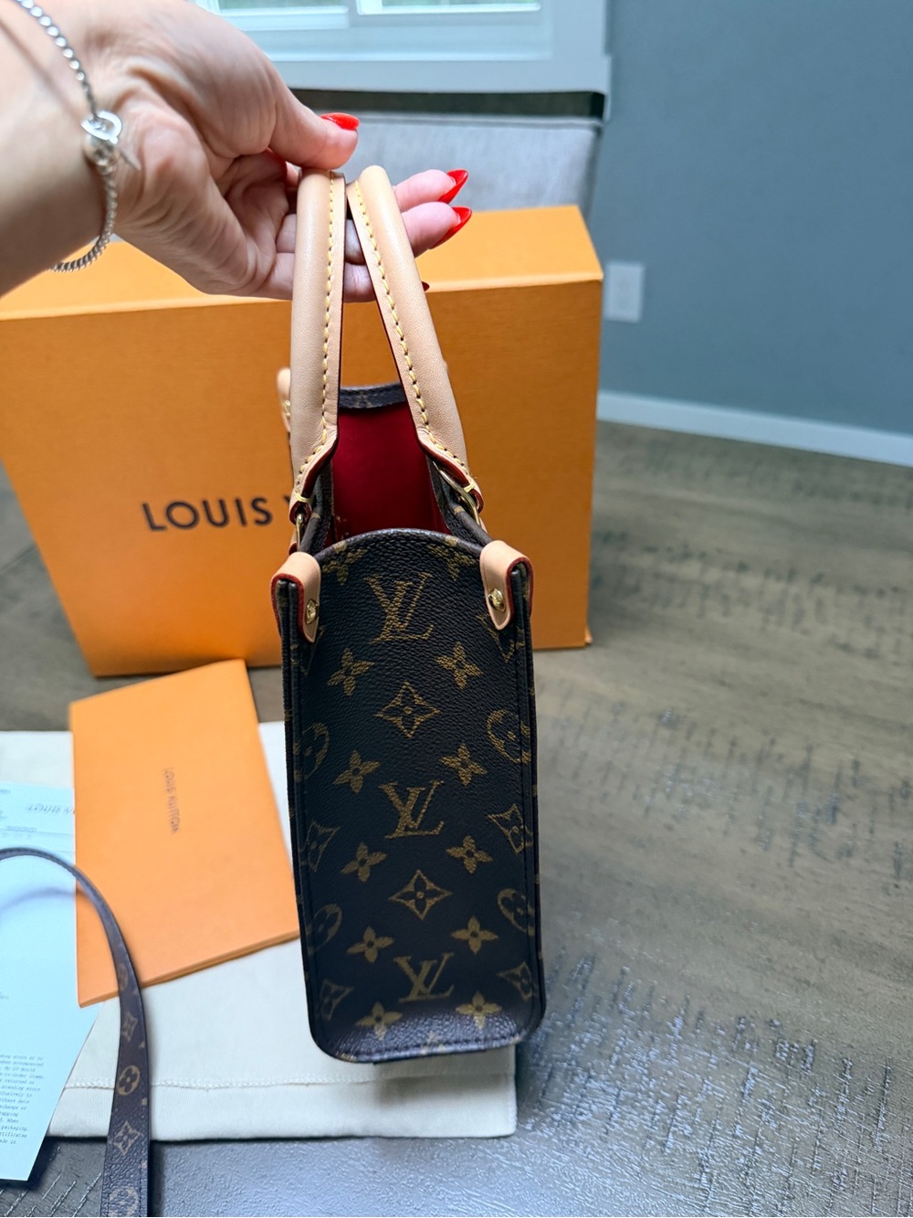 Authentic Louis Vuitton Sac Plat bb - Picture 8 of 16